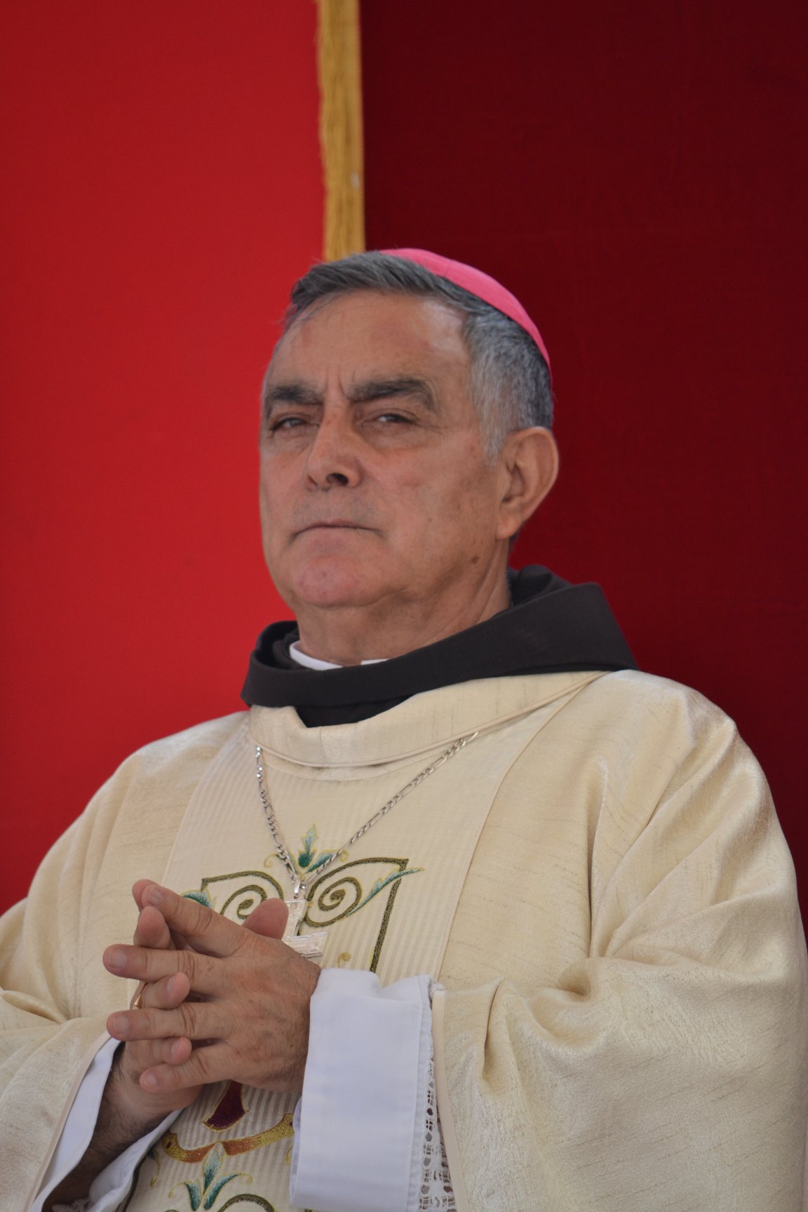 Obispo se reúne con grupos delictivos de sierra de Guerrero