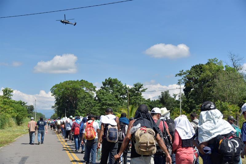 Migrantes de El Salvador, Guatemala y Nicaragua se unen a caravana de hondureños