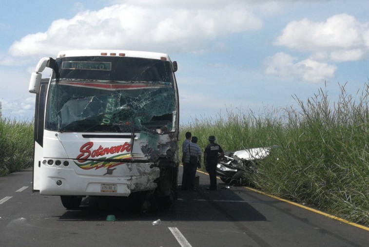 Carambola deja siete muertos en carretera Coatzacoalcos-Minatitlán, en Veracruz