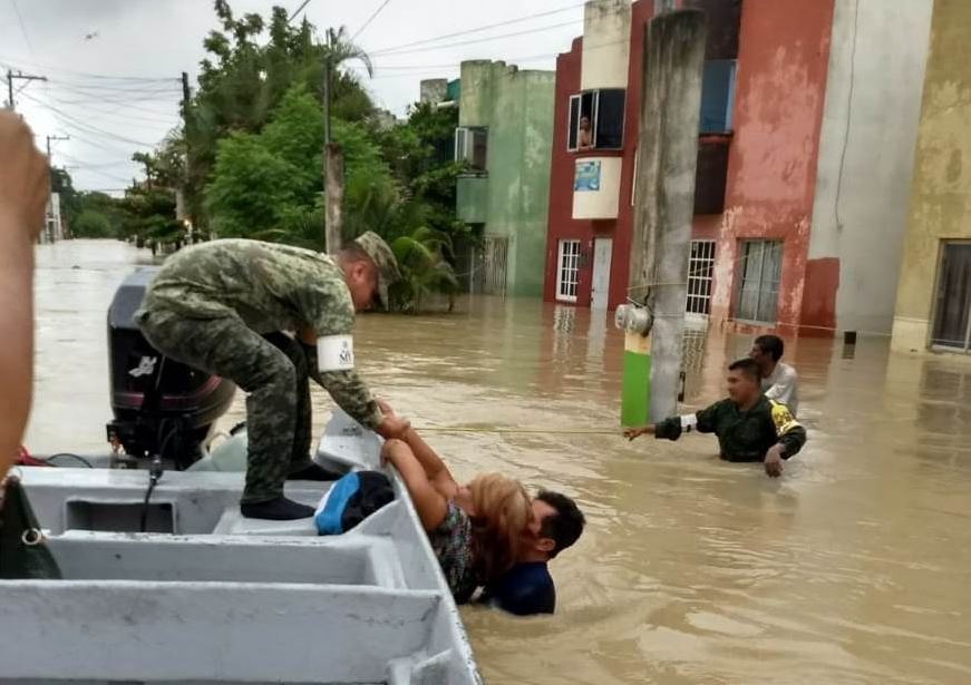 Mueren tres personas por lluvias en Veracruz; 52 municipios resultan afectados