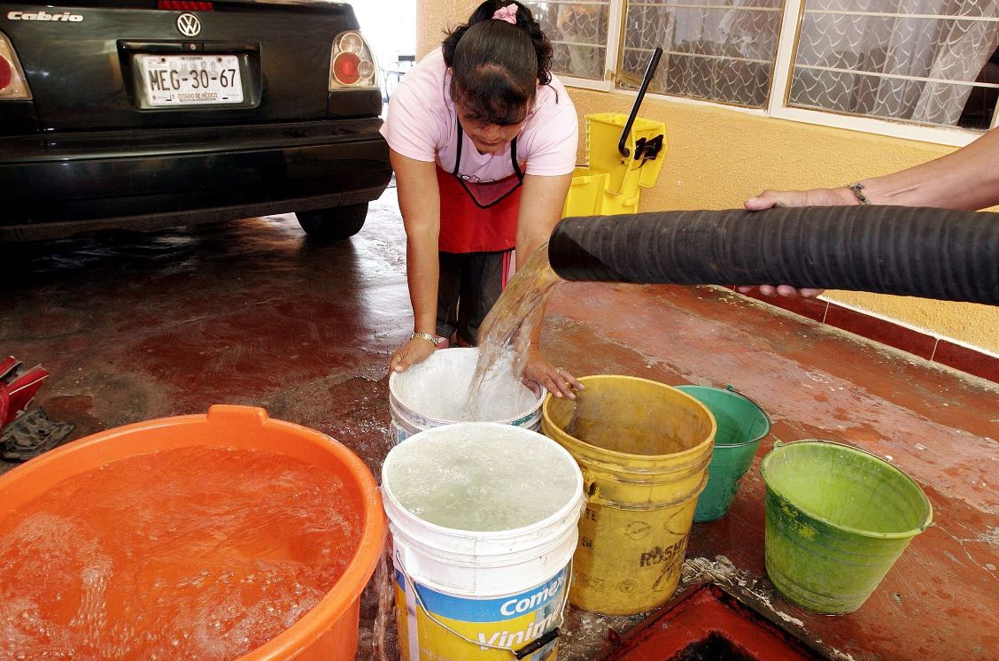 Derechos Humanos pide garantizar suministro de agua en la CDMX