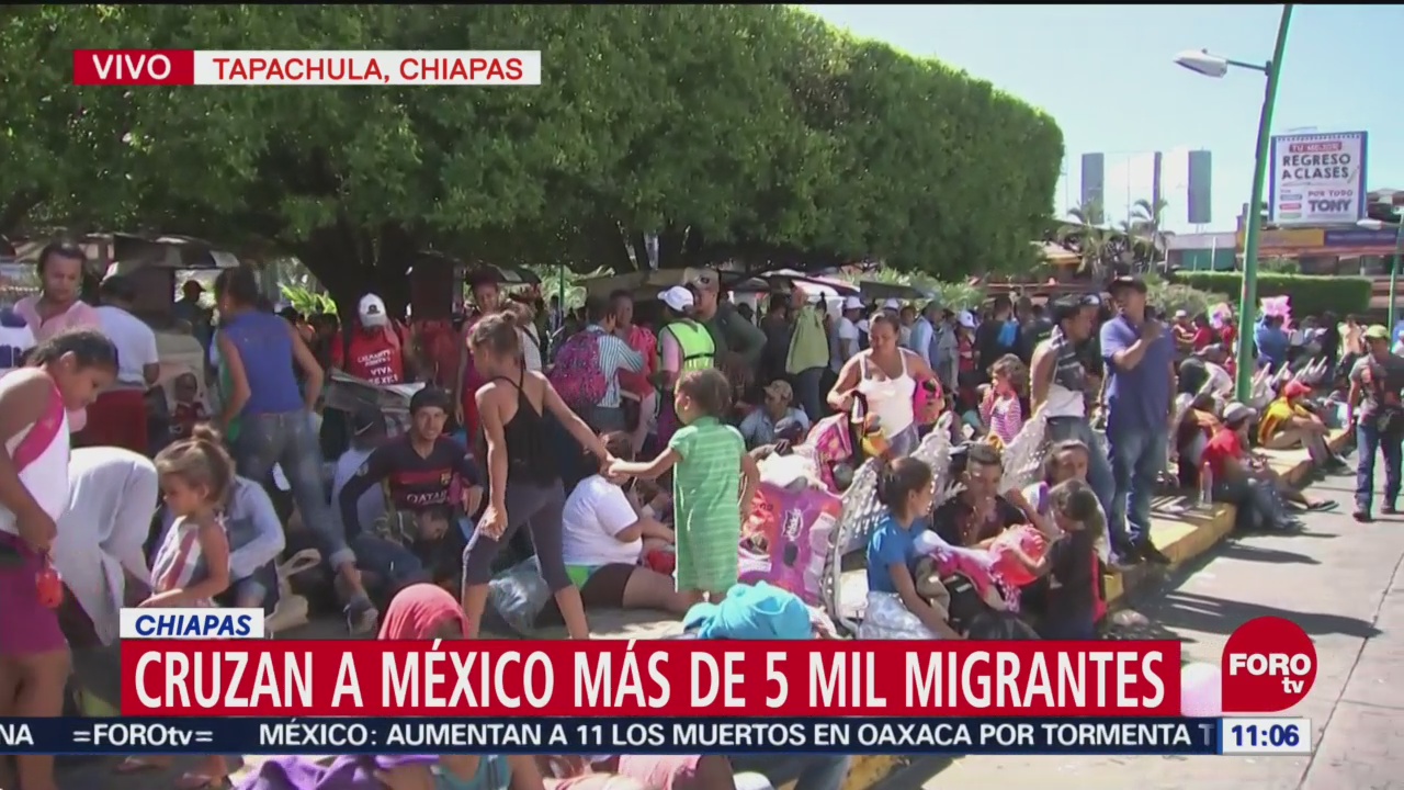 Al menos 5 mil integrantes de caravana cruzan a México
