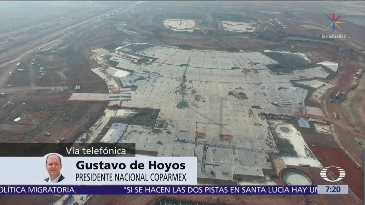 AMLO debería ser quien tome decisión del nuevo aeropuerto, dice Gustavo de Hoyos