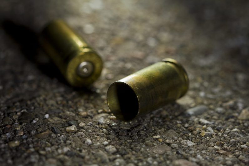Foto: Casquillos de bala en el piso