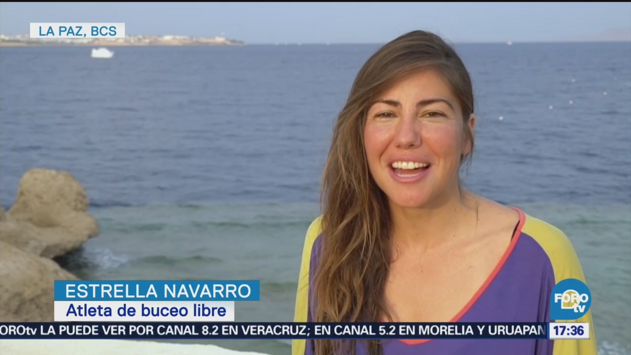 Atleta mexicana impone récord en inmersión con monoaleta