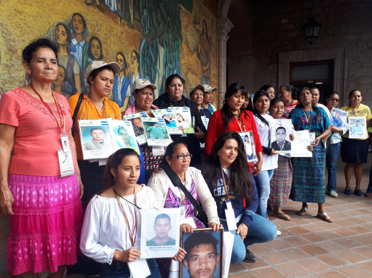 Caravana de madres de migrantes desaparecidos llega a Irapuato