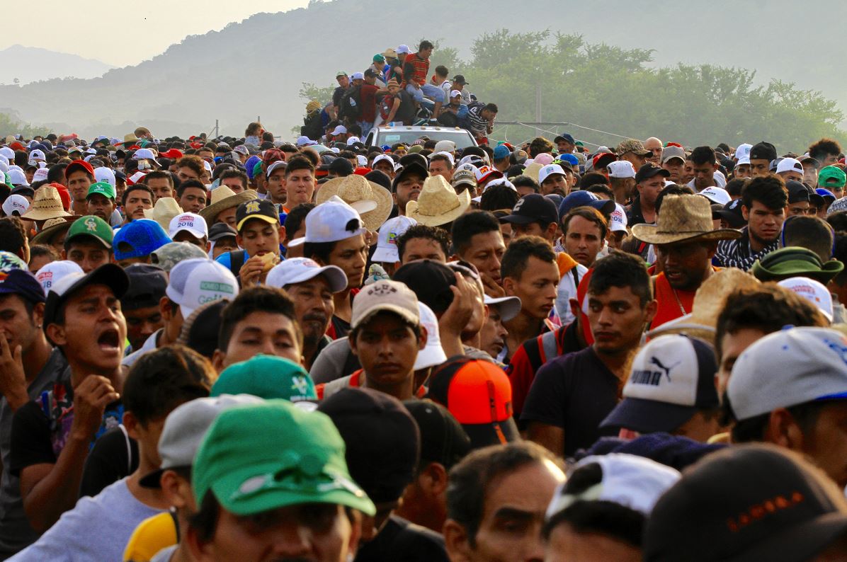 Policía Federal reabre paso a Caravana Migrante rumbo a Oaxaca