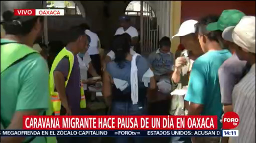 Caravana Migrante Recibe Comida Tapanatepec, Oaxaca
