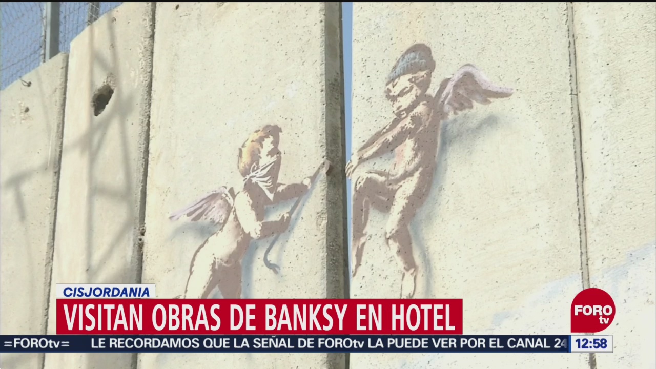 Decenas de turistas buscan la obra de Banksy en Cirsjordania