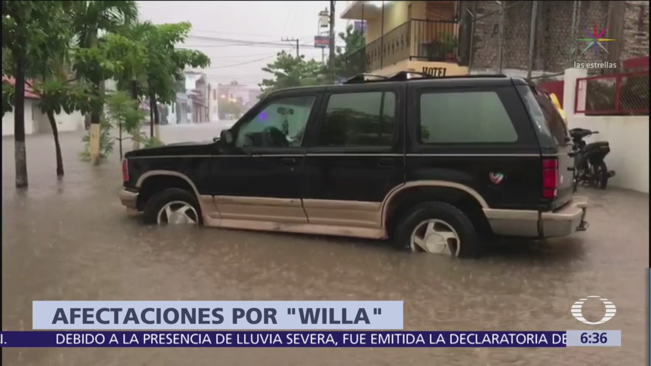 Desbordan ríos y arroyos en Colima y Jalisco por 'Willa'