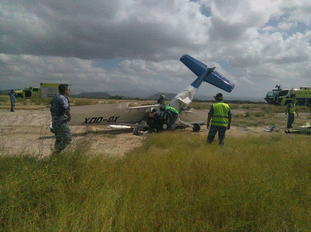 Se desploma avioneta en La Paz, BCS; hay un muerto