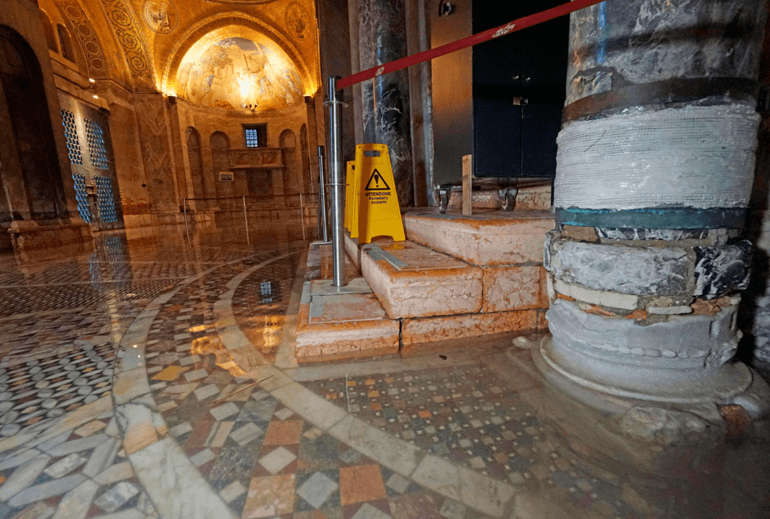 Daños incalculables en Italia por inundaciones; basílica de San Marcos, afectada