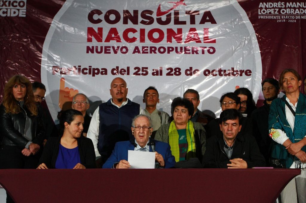 Enrique Calderón Alzati anuncia triunfo de Santa Lucía en la consulta nacional sobre el nuevo aeropuerto del gobierno entrante (Notimex)