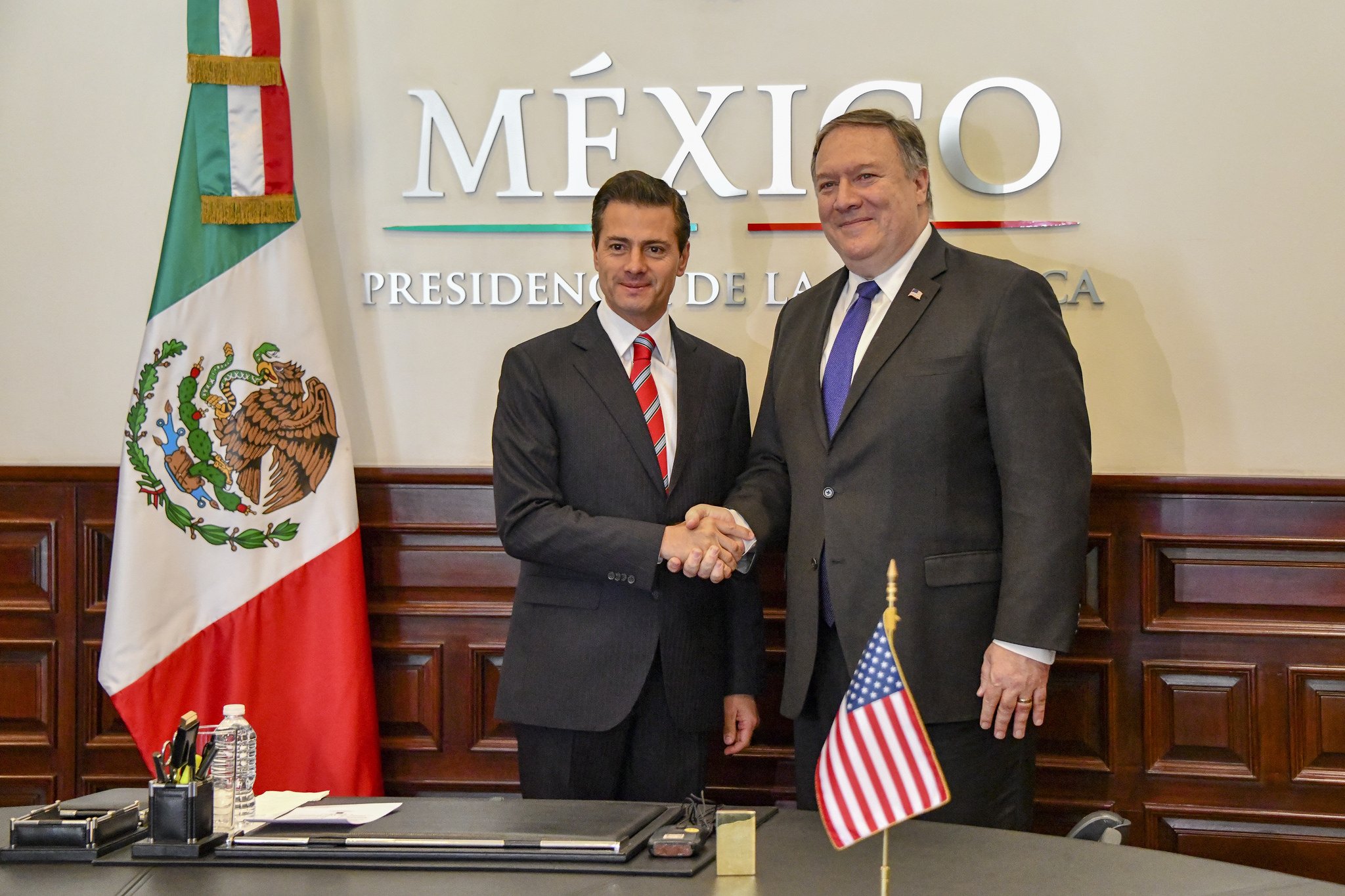 Mike Pompeo se reúne con Enrique Peña Nieto en Los Pinos