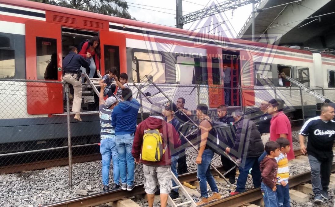 Usuarios reportan falla mecánica en Tren Suburbano