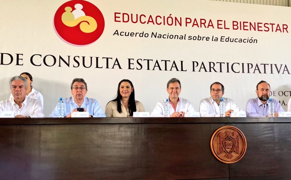 Foro educativo en Colima; Esteban Moctezuma reconoce tropiezo Acapulco