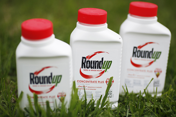 Reducen condena a Monsanto por caso de herbicida cancerígeno