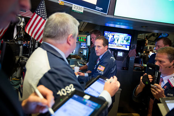 Wall Street cierra de nuevo con ganancias y el Dow Jones sube 0.97 por ciento
