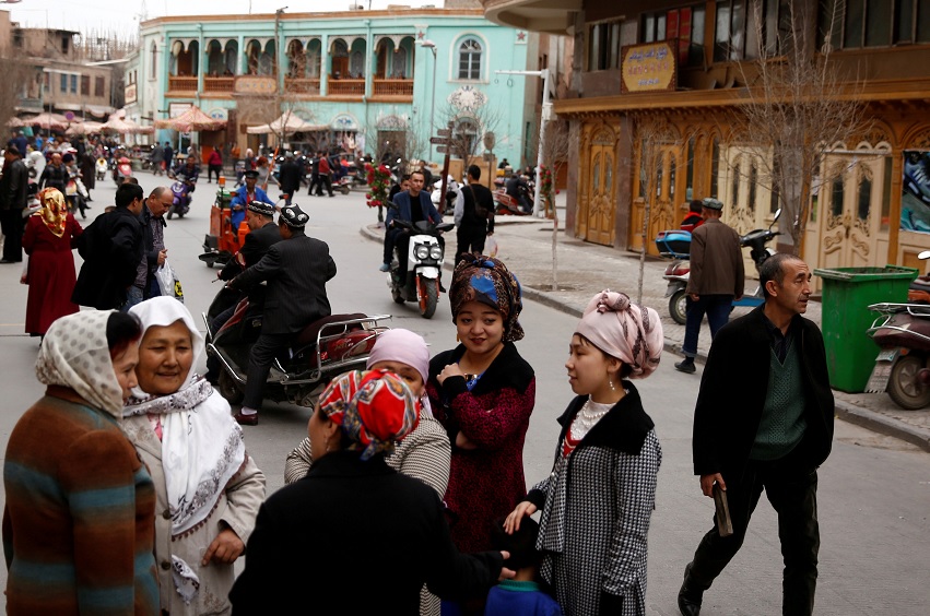 China: Xinjiang legaliza campos de internamiento musulmanes