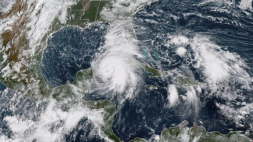 El huracán 'Michael' ya no amenaza Quintana Roo, pero mantienen alerta