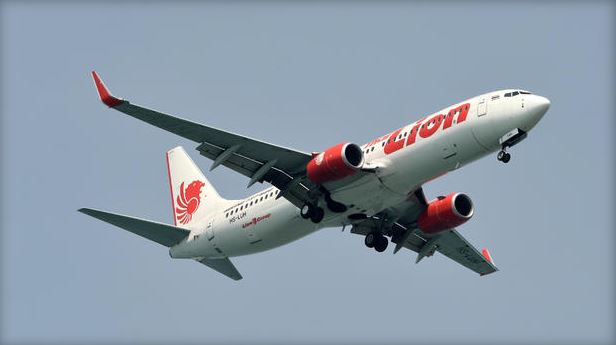 Avión de Lion Air se estrella con 188 pasajeros en Indonesia