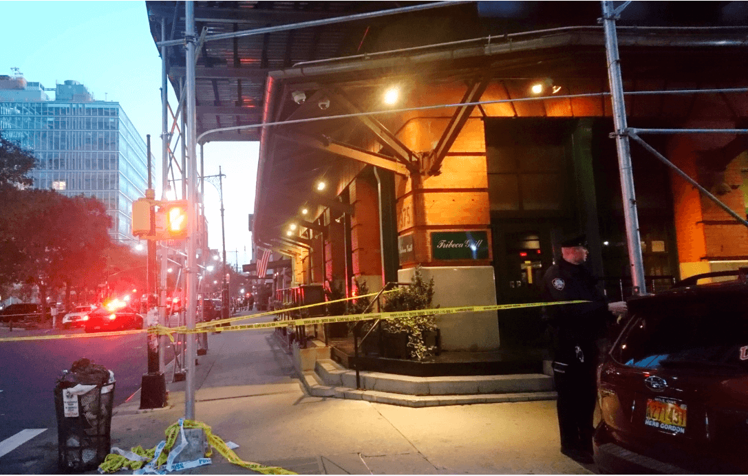 Investigan paquete sospechoso en el barrio de Tribeca, Nueva York. (AP) 