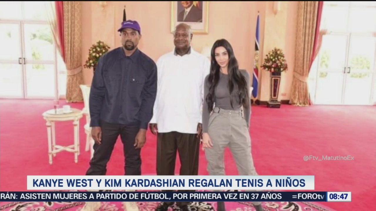 Kanye West y Kim Kardashian regalan tenis a niños
