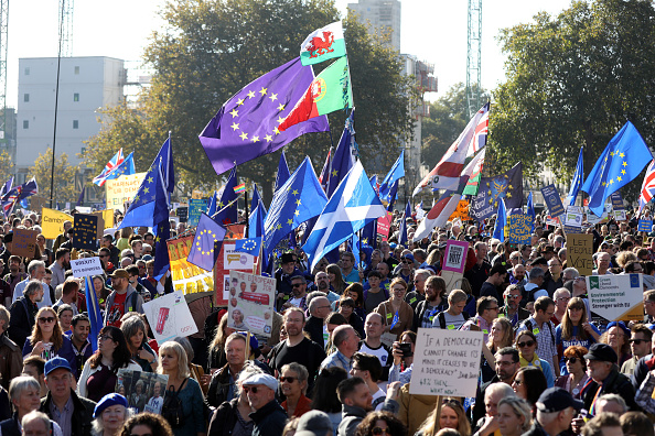 Marchan en Londres para pedir nuevo referéndum sobre el 'brexit'