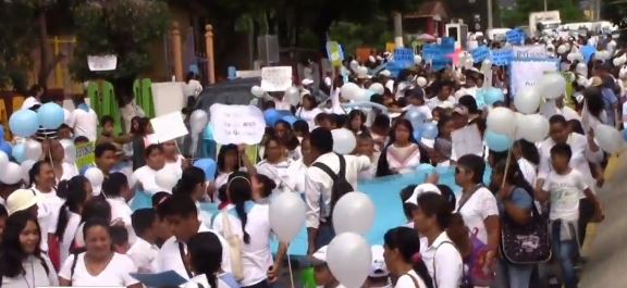 Marchan en contra del aborto en Chilpancingo, Guerrero