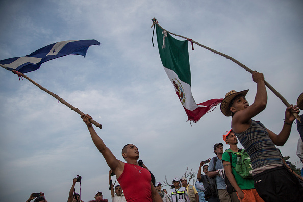 Regresan a su país 4,067 hondureños de caravana migrante