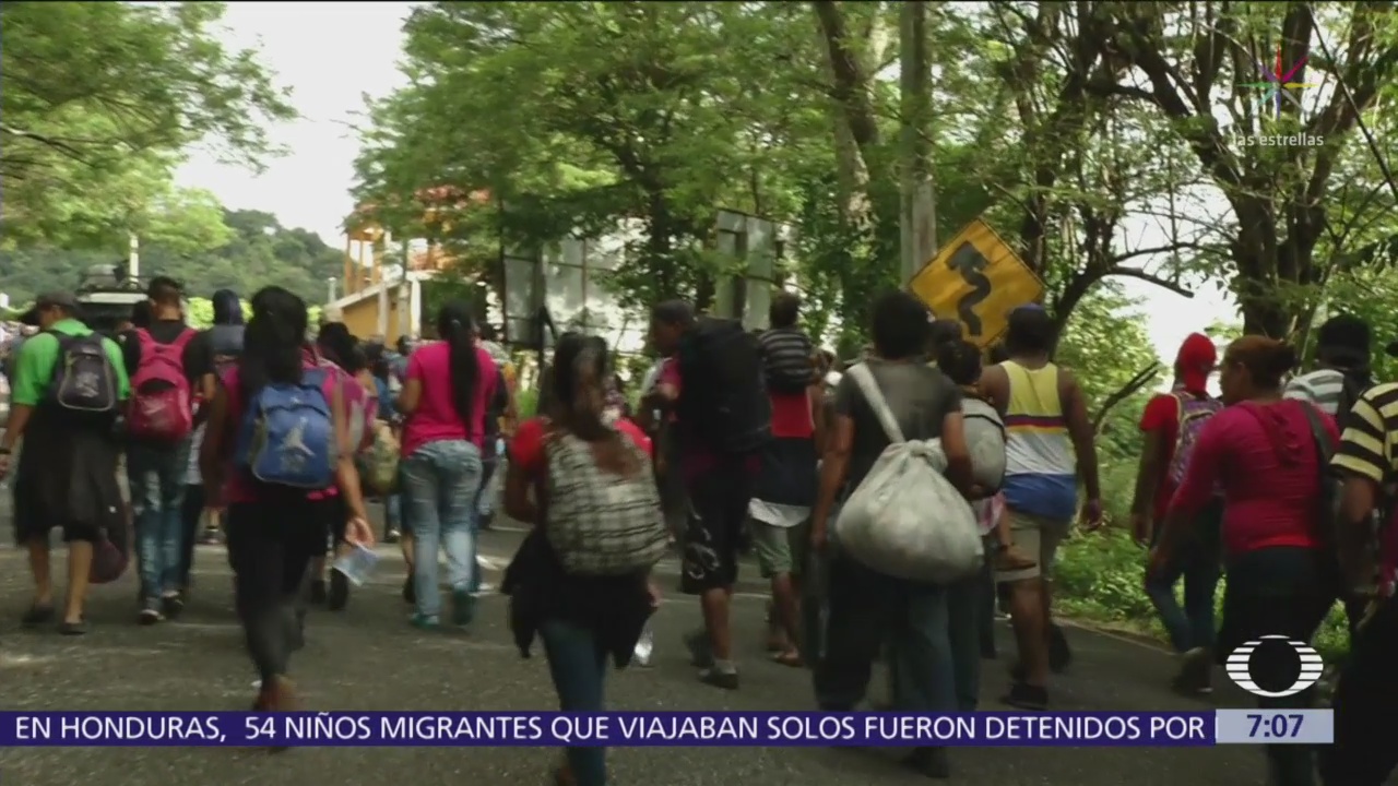 Migrantes de Honduras llegan a la frontera de Guatemala con México