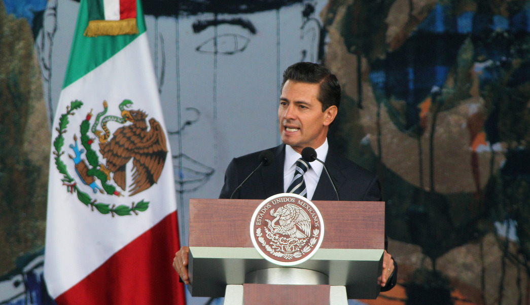 Peña Nieto felicita a Jair Bolsonaro, virtual presidente de Brasil
