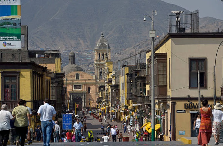 Perú es sacudido por temblor de magnitud 5.5
