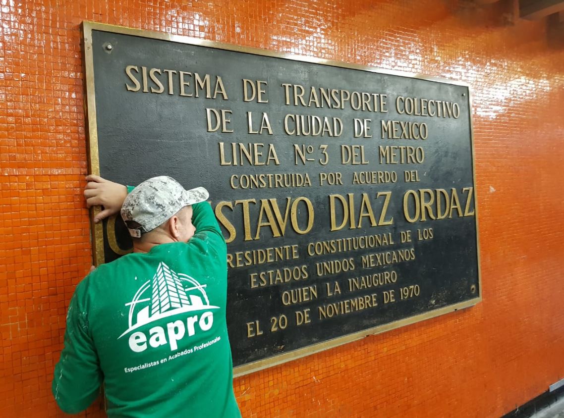 Líderes del 68 solicitaron retiro de placas de Díaz Ordaz en el Metro
