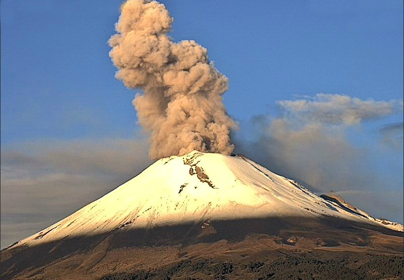 Popocatépetl lanza explosión con gran contenido de ceniza