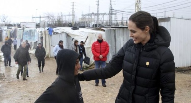 Angelina Jolie se reúne con refugiados venezolanos en Perú