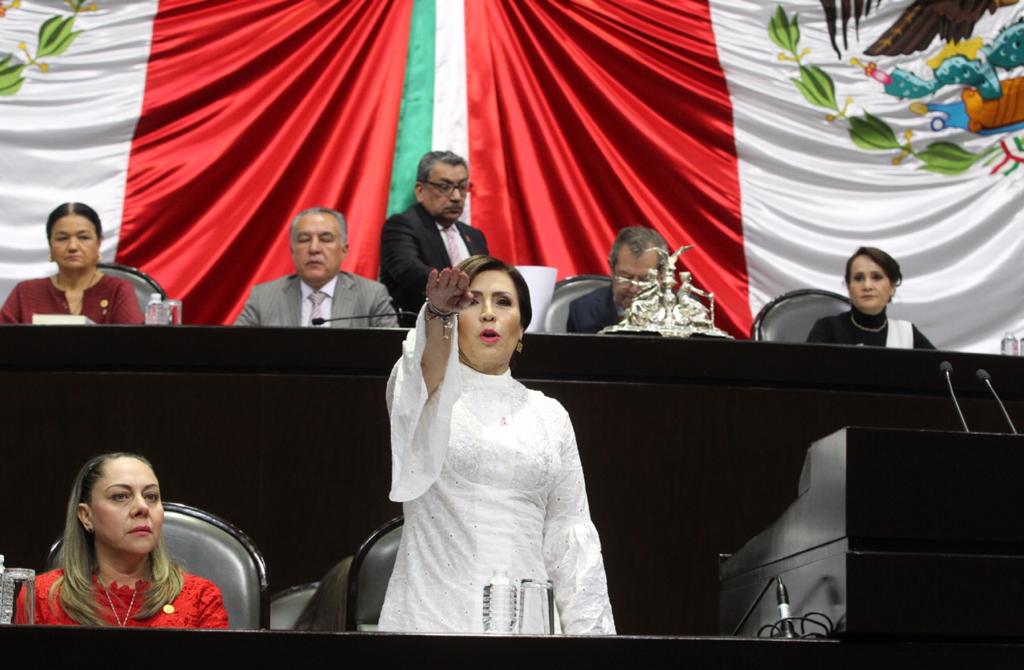 Rosario Robles se enfrenta con diputados; advierte que no renuncia