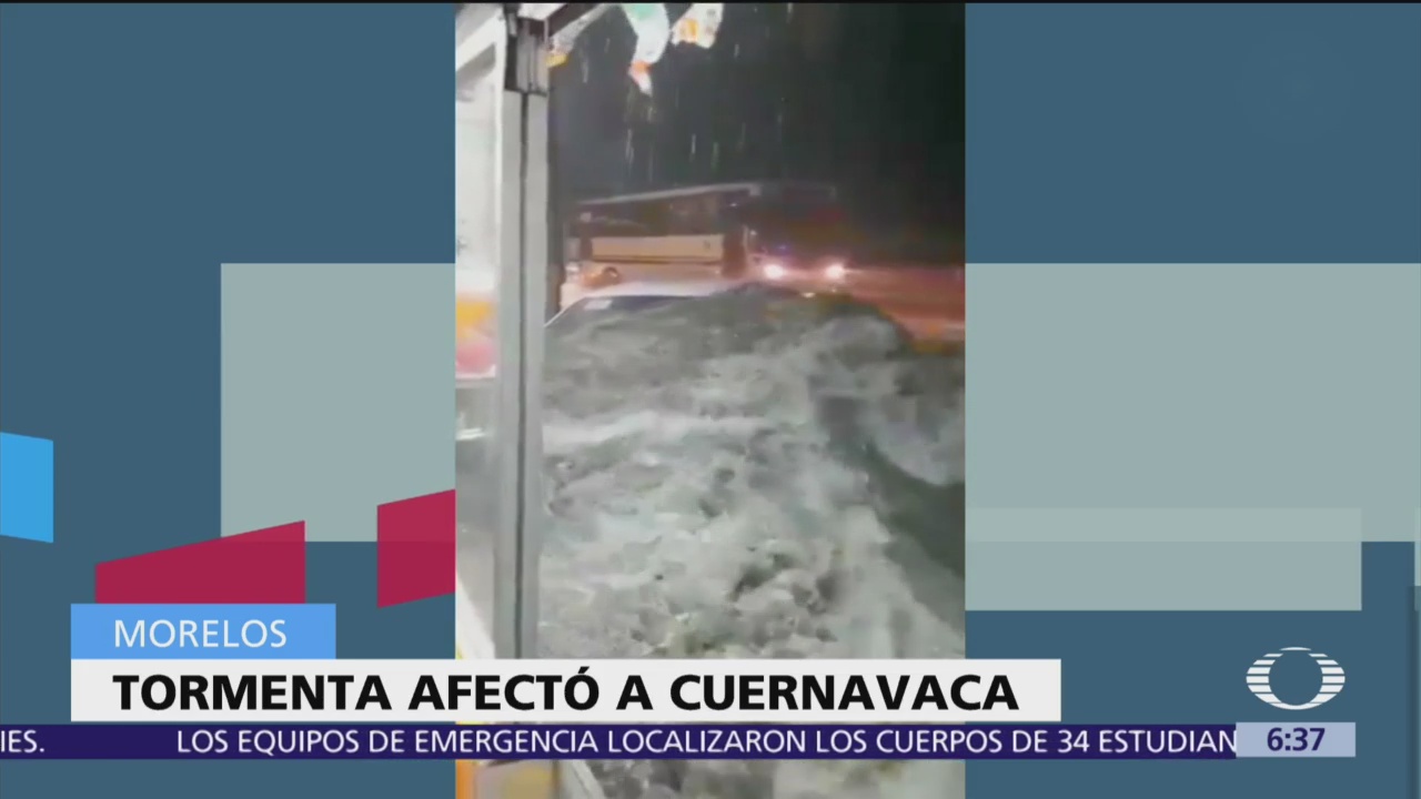 Tromba en Cuernavaca, Morelos, inunda calles estacionamiento