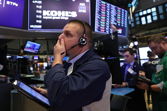 Wall Street se derrumba arrastrado por alza de rendimientos de bonos EU
