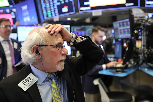 Wall Street abre con fuertes retrocesos