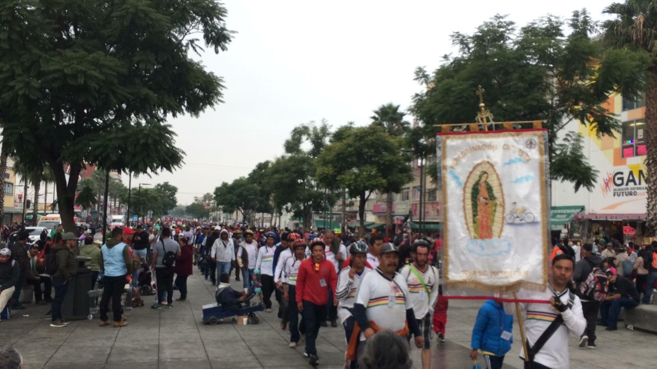La Villa recibe peregrinación de hombres en la Basílica de Guadalupe