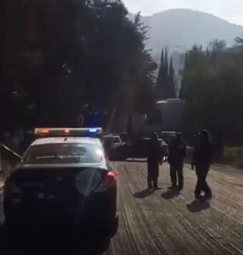 Volcadura de automóvil deja un muerto en Atizapán