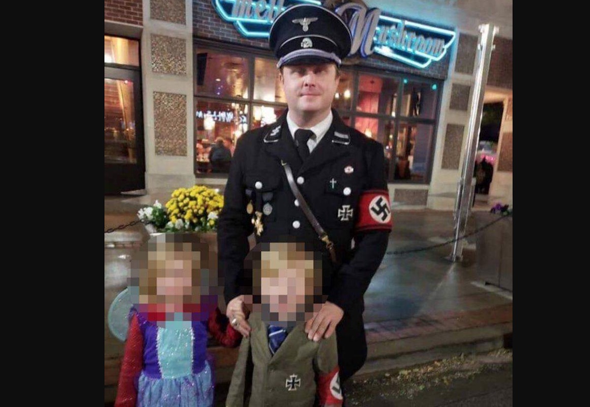 Padre Hijo Disfraza Hitler Nazi Halloween