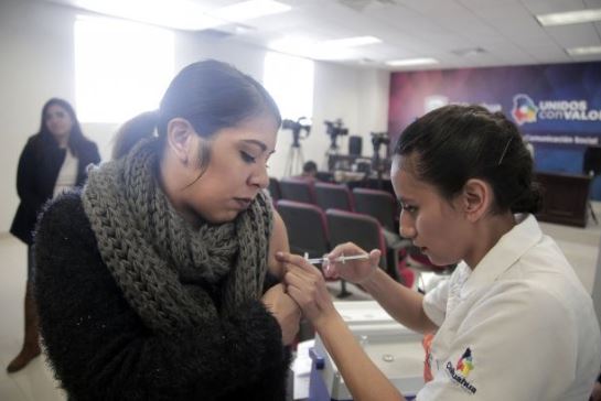 Chihuahua intensifica campaña de vacunación contra influenza