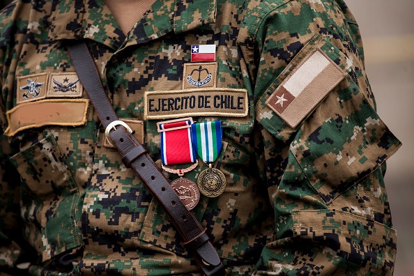 Ejército de Chile remueve a 21 generales por fraude