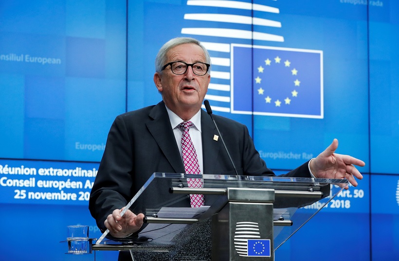 Brexit: Juncker, es un día triste tras firma