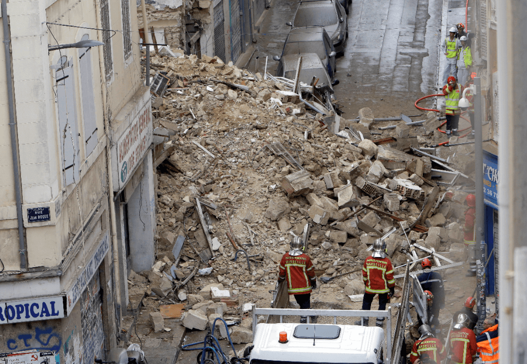 Hallan tres muertos en los edificios derrumbados en Marsella, Francia