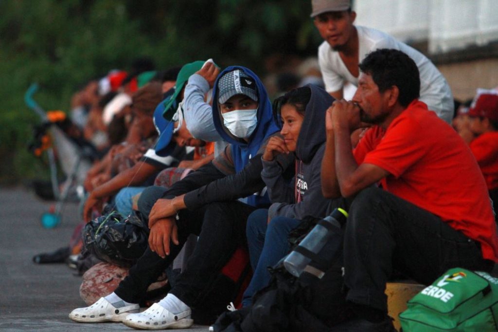 Detectan posible caso de dengue en migrantes hondureños
