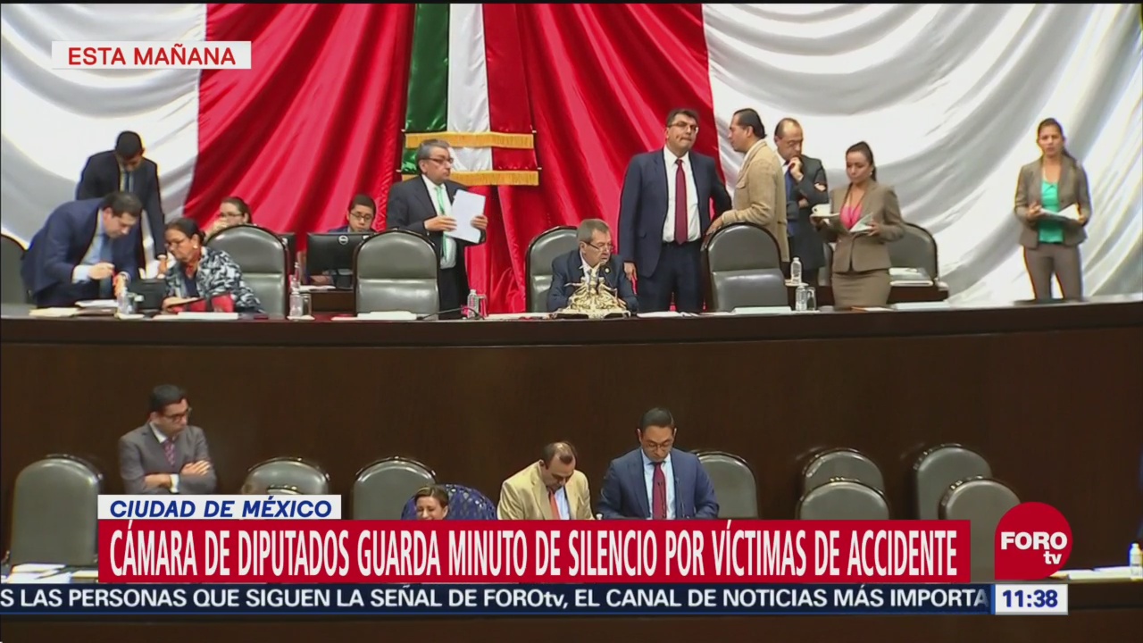 Diputados guardan minuto de silencio por víctimas de accidente en la México-Toluca