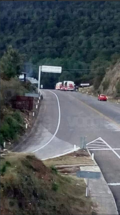 Encapuchados bloquean autopista Chiapa de Corzo-San Cristóbal